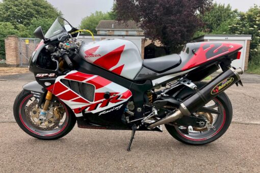 Carbon rear hugger, Honda VTR1000 Sp2 - Image 5
