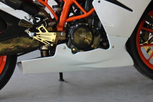 Belly Pan Race/street (GRP painted white), WSS300 TYGA version, KTM RC390-7077