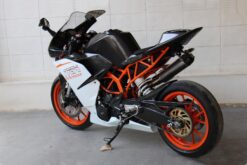 Belly Pan Race/street (GRP painted white), WSS300 TYGA version, KTM RC390-7081