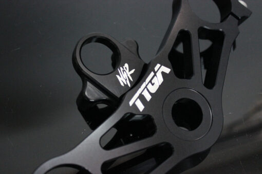 Triple clamp set, CNC black, CBR1000RR forks to fir NSR250 MC21 - Image 3
