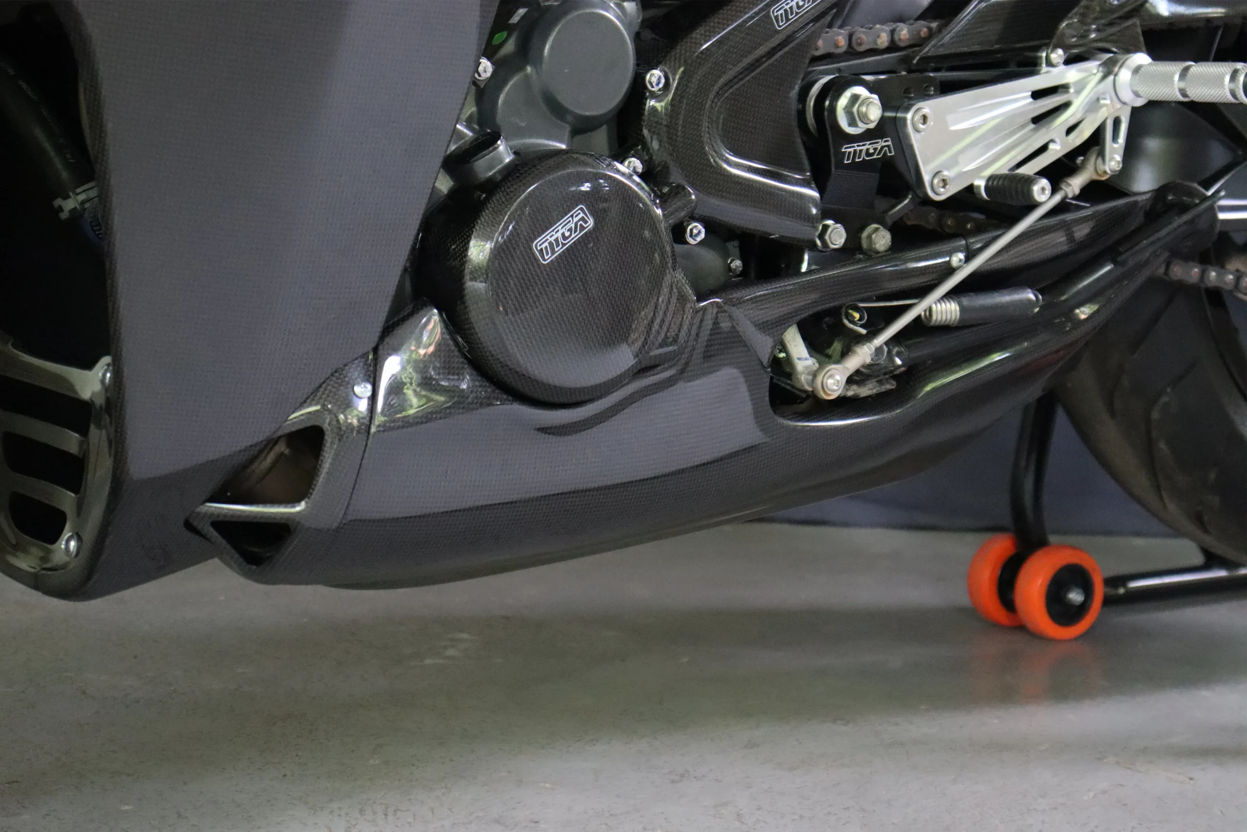 Belly Pan Set, Carbon, Street, KTM RC390 2022-2026 - Image 6